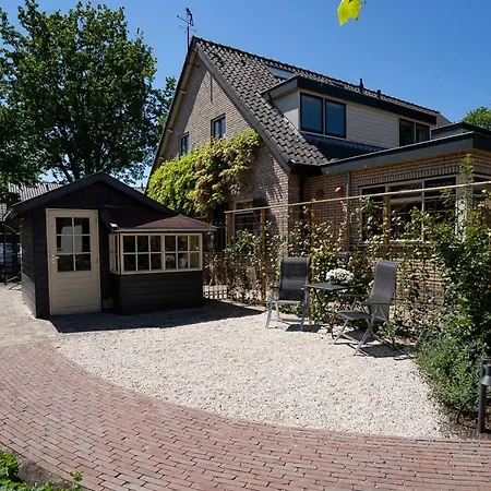 Maison De Sas Bed & Breakfast 3*