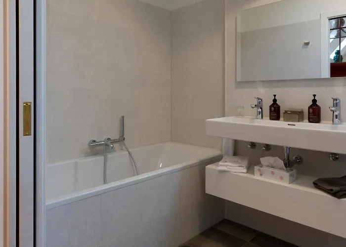 Bed & Breakfast Maison De Sas Laren (North Holland)