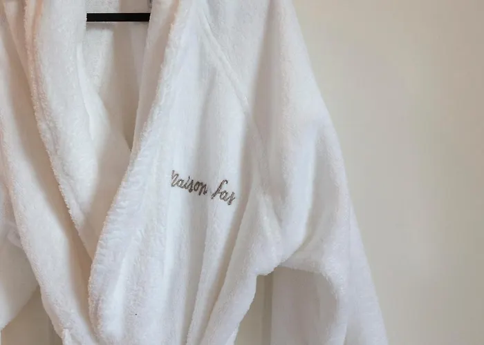 Maison De Sas Bed & Breakfast 3*